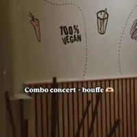 Restaurant vegan à quelques minutes des salles de concert at Green Farmer's - Faubourg du Temple in Paris