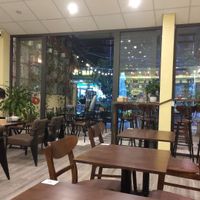 The atmosphere on a slow evening at An Mộc Nhiên in Da Nang