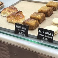 Very moist apple cake 😋  at Cafe BEC (Biblioteca e Cineteatro) in Sesimbra