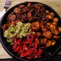 🌱 Picada vegan /apta at La Cocinita Verde in Bogota