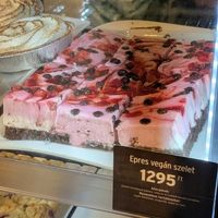 Vegan strawberry cake at Tchibo Mammut II. in Budapest