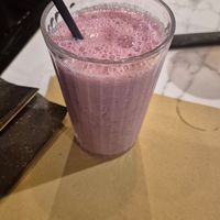 Smoothie di frutti rossi e bevanda vegetale at Vicolo Otto  in Sarzana