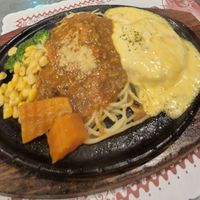Cheese steak with spaghetti at Kasha New Vegetarian in Taipei