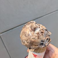 Hazelnut cookies and cream small scoop at Salt & Straw in Las Vegas