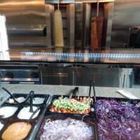 Erbse (rechts) und seitanspieß (links) at Crunchy Vegan Kebab in Gottingen