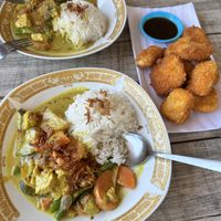 Tempe and Vege curry and crispy tofu   at Warung Brentoet in Kabupaten Karangasem