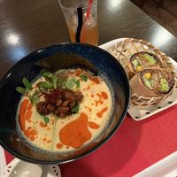 Tantan Nudeln mit veganem Onigiri und süßem Zitroneneistee Set  at Zhishen Vegetarian Onigiri - 智深志固 台湾おにぎり in Ito