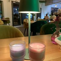 Veganes Heißgetränk (Hafermilch mit Gojibeere, Yamwurzel)  at Farfalla Bremen in Bremen