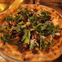 Pizza mit Rucola und Shitake Pilzen at Ornella Pizza Artesanal in Bogotá