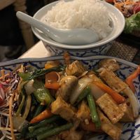 Portion de riz avec le Phad Kaprao au tofu  at L'Éléphant Blanc in Tournai