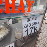 The hawker stall at Bun Mi Xao Chay 17K in Ho Chi Minh City