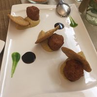 Falafel con hummus  at Gintilla in Cagliari