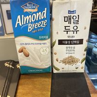 Plant milks!  at Granology - 그라놀로지 in Seoul