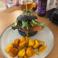 Premium burger at Almalibre Açaí House 💜 Perez Pujol in Valencia