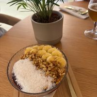 Açai bowl at Almalibre Açaí House 💜 Perez Pujol in Valencia