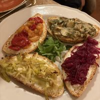 Bruschette vegane  at Vizi e Virtù in Liguria