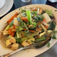 Garlic pepper stir fry with veggies and tofu at New Chiang Mai in Hilo