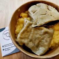 Maultaschen mit Kartoffelsalat at Die Vegane Fleischerei in Stuttgart