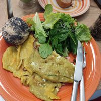 Vegan omelette at VegOut Breakfast & Brunch in Budapest