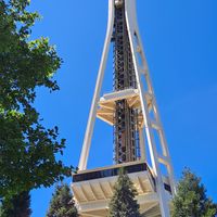 Not a cloud in the sky and 75 degrees - but it "always" rains in Seattle (?) Apparently not today!!! LOL at El Borracho - Pike Place Market in Seattle