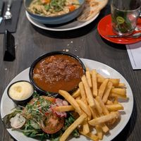 Stoofpot met friet at Dordts Genoegen in Dordrecht