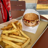  at Junk's Food So Good in Milan