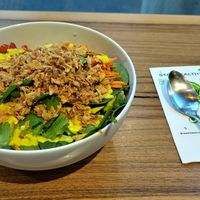 Kenny's vegan bowl at Kenny's Millennium City in Wien