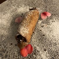 Cannolo al cioccolato   at Moon in Siracusa