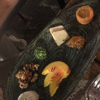 Tagleire di formaggi vegani at Moon in Siracusa