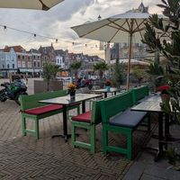 Outdoor seating at La Piazza Verde in Zuid-holland