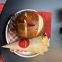 Bagel with vegan salmon and vegan cream cheese   at Hannibal Store in Piemonte