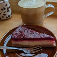 Cheesecake (gluten free) and dirty Chai Latte at Café Schwestis in Sachsen