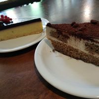Vegan desserts: Cheesecake and tiramisu at Vege Miasto in Warsaw