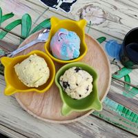 Spider Man, Banoffee Choc Chip, Cookie & Vanilla  at Itim Roi Ros (100 Flavors of Ice Cream) - ไอติม100รส in Chiang Mai