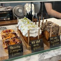 Vitrina de algunos panes   at Saoco Vegan Bakery in Región Metropolitana