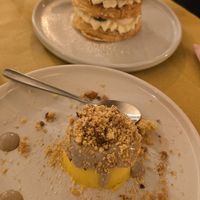 Millefoglie con crema diplomatica, meringhe e mirtilli at Lo Fai in Piacenza