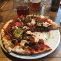 Pizza at Mesa Verde in Santa Barbara