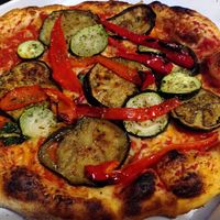 Ortolana vegan pizza at Come va? Pizza in Catalunya