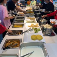 the bread line at Daoxin Vegetarian Cafeteria in Changchun