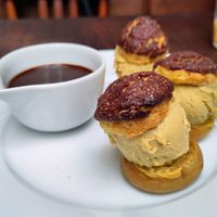  at Présent in Paris