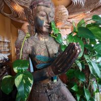 Deco at Les Amants Verts in Paris