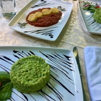 Risoto verde (de guisantes) y polenta con tomate casero at Pasike in Trogir