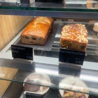 Bananenbrot and carrot cake   at Alrighty Roastery & Coffee Shop in Bayern