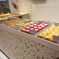 Clearly labelled vegan options at Cinnamood - Donauzentrum  in Wien