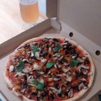 La pizza vegana at La Pizzateca in Madrid