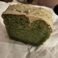 Cake vegan pistache chocolat blanc vegan 🌱   at Copines Paris in Bruxelles