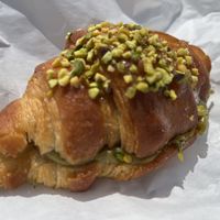 Croissant pistache vegan 🌱   at Copines Paris in Bruxelles