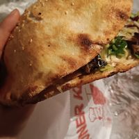 Vegane Optionen mit selbstgemachter Knobi - und Avocado-Sauce at Moena - Magdeburg in Magdeburg