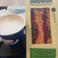 Leche de avena para el latte at Como Express in Comunidad De Madrid