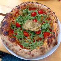 Pizza giardino senza parmigiano. at Un Poco Pizza Fresca in București